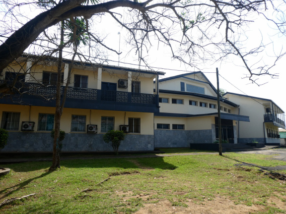 University of Liberia-Medical School P1000445
